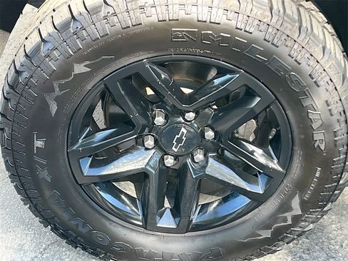 Used 2022 Chevrolet Silverado 1500 LT Trail Boss w/ Convenience Package II image 32