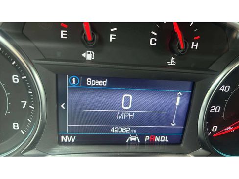 Used 2023 Chevrolet Equinox LS w/ LS Convenience Package FWD image 14
