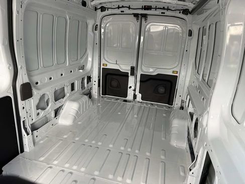 New 2026 Ford Transit 250 148 Medium Roof RWD image 23