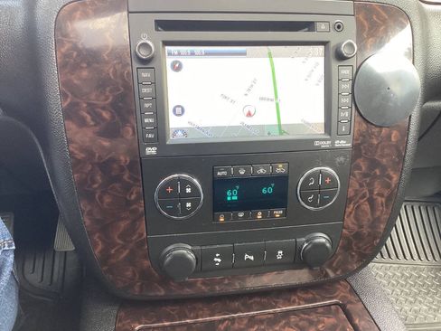 Used 2012 GMC Sierra 1500 Denali AWD/4WD image 11