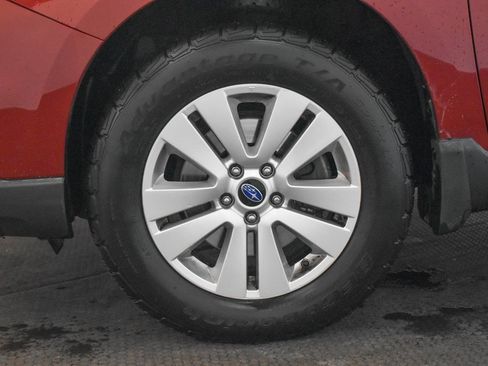 Used 2017 Subaru Outback 2.5i Premium image 9