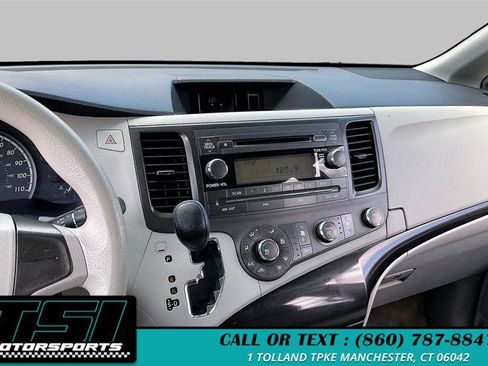 Used 2013 Toyota Sienna L FWD image 6
