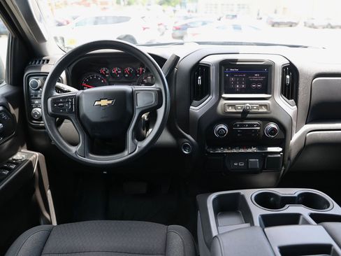 Used 2023 Chevrolet Silverado 1500 Custom AWD/4WD image 19