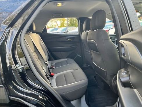 Used 2023 Chevrolet TrailBlazer LT FWD image 18