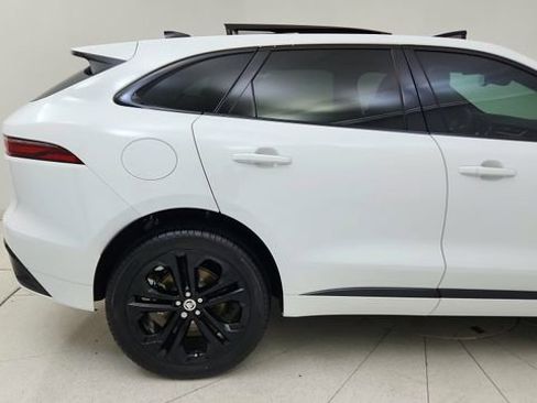 Used 2025 Jaguar F-PACE R-Dynamic S image 7