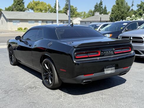 Used 2018 Dodge Challenger SXT Plus RWD image 2