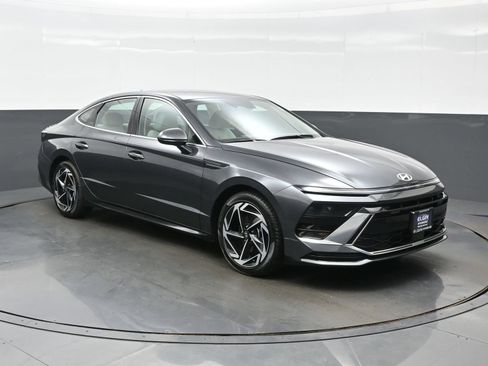 Certified 2026 Hyundai Sonata SEL AWD/4WD image 8