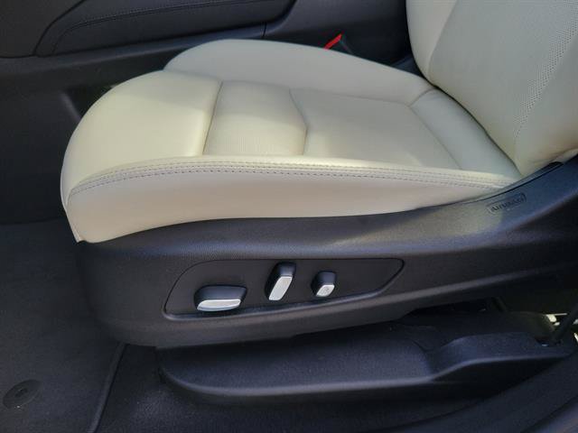 Certified 2025 Cadillac XT5 Sportv AWD/4WD image 13