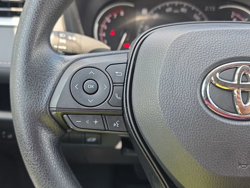 Used 2025 Toyota RAV4 XLE w/ Convenience Package FWD image 17