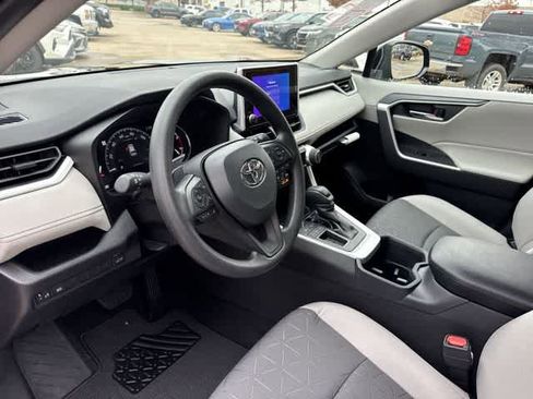 Used 2025 Toyota RAV4 XLE w/ Convenience Package image 10