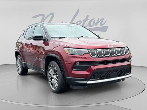 Used 2022 Jeep Compass Limited w/ Elite Group AWD/4WD image 3