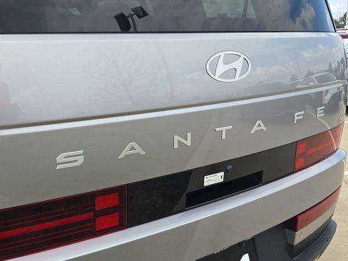 Used 2025 Hyundai Santa Fe Limited FWD image 11