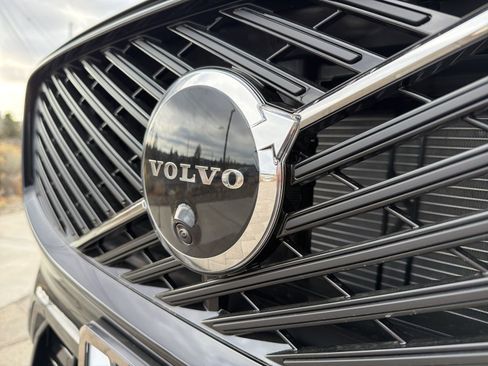 New 2026 Volvo XC60 B5 Plus w/ Climate Package image 7