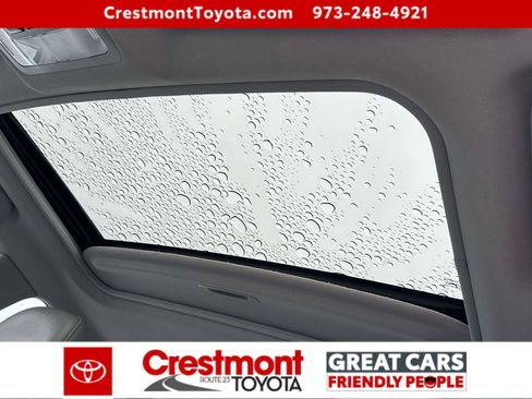 Used 2013 Toyota Camry XLE w/ Leather Pkg image 18