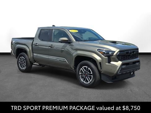 Used 2026 Toyota Tacoma TRD Sport w/ TRD Sport Premium Package AWD/4WD image 3