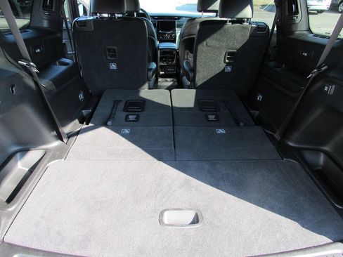 Used 2025 Jeep Grand Cherokee L Altitude RWD image 22