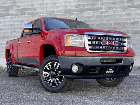 Used 2012 GMC Sierra 2500 SLT w/ SLT Convenience Package AWD/4WD image 4