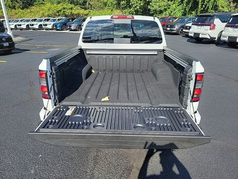 Certified 2025 Nissan Frontier SV w/ SV Convenience Package image 5