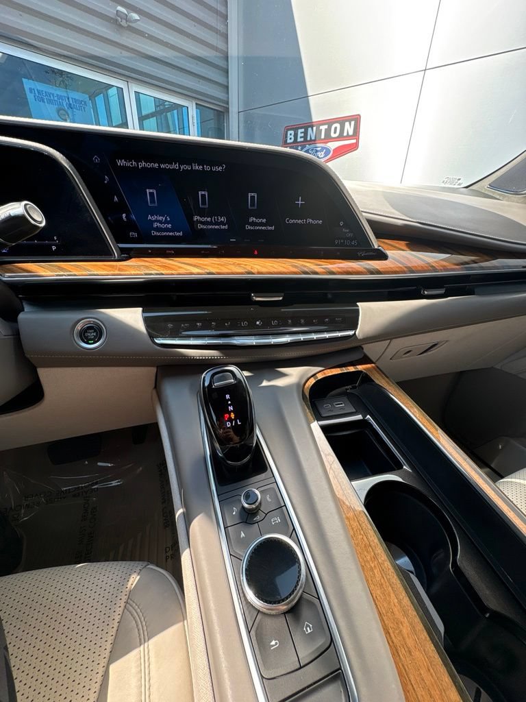 Used 2022 Cadillac Escalade Sport Platinum AWD/4WD image 24