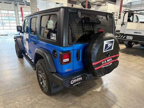 Used 2024 Jeep Wrangler Unlimited Sport AWD/4WD image 35