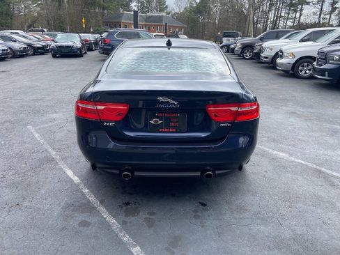 Used 2017 Jaguar XE Prestige RWD image 7