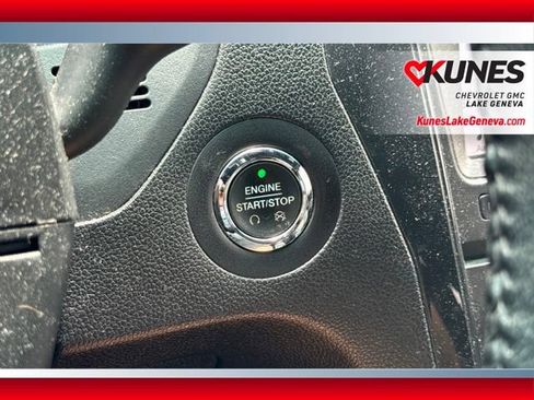 Used 2017 Ford Explorer XLT w/ Equipment Group 202A AWD/4WD image 29