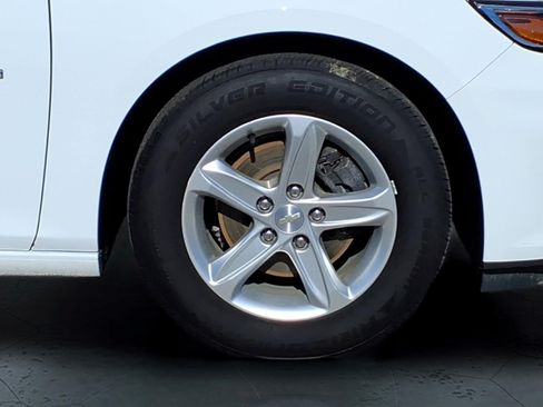 Used 2022 Chevrolet Malibu LS w/ Driver Confidence Package FWD image 6