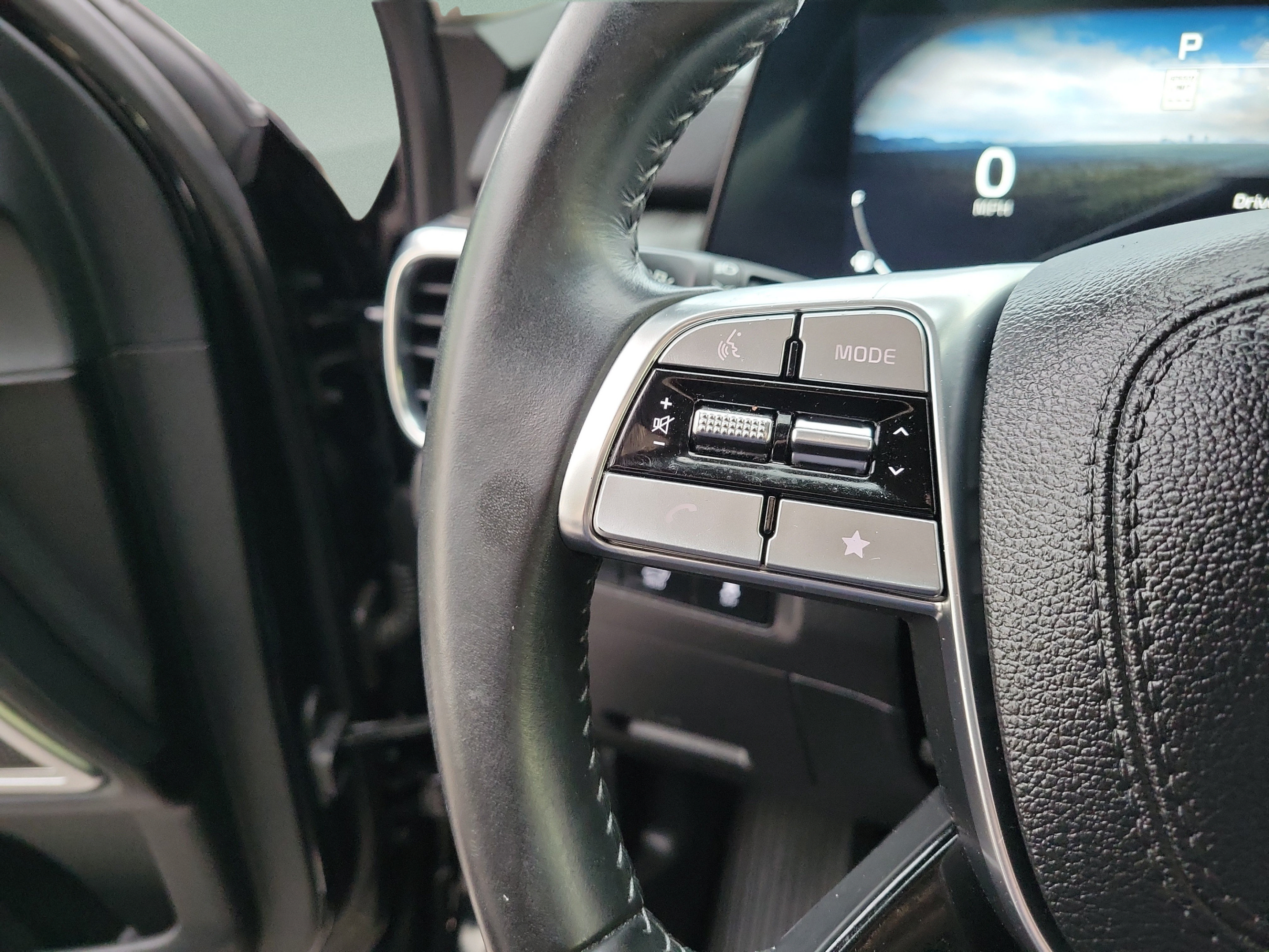 Certified 2024 Kia Telluride SX FWD image 26