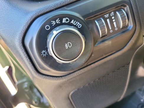 Used 2021 Jeep Wrangler Unlimited Rubicon image 27