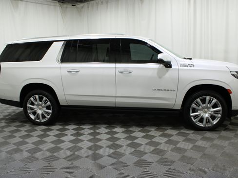 Used 2024 Chevrolet Suburban High Country w/ Advanced Technology Package AWD/4WD image 40