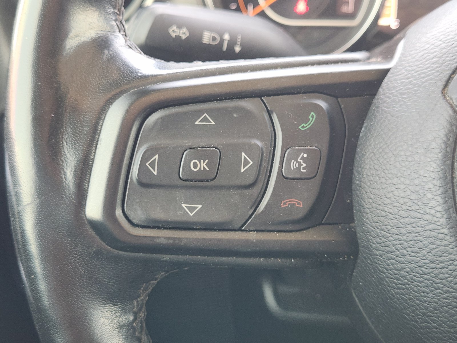 Used 2021 Jeep Gladiator Overland AWD/4WD image 29
