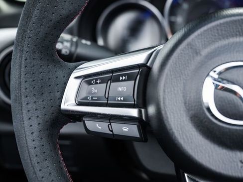 Used 2017 MAZDA MX-5 Miata Club w/ Brembo/BBS Package image 65