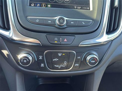 Used 2023 Chevrolet Equinox LT image 20