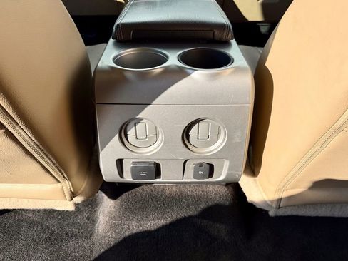 Used 2014 Ford F150 Lariat w/ Lariat Chrome Package image 30