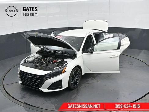 Used 2024 Nissan Altima 2.5 SR image 47