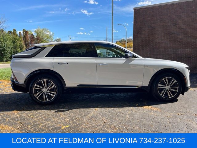 Certified 2024 Cadillac Lyriq Luxury w/ LPO, Floor Liner Package AWD/4WD image 6