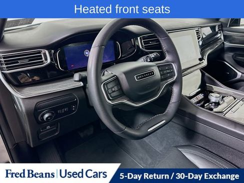 Used 2022 Jeep Wagoneer Series II w/ Premium Group I image 11