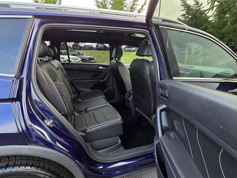 Used 2022 Volkswagen Tiguan SEL R-Line AWD/4WD image 36
