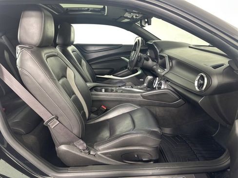 Used 2017 Chevrolet Camaro LT image 15