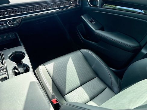 Used 2025 Honda Civic Sport Touring image 25