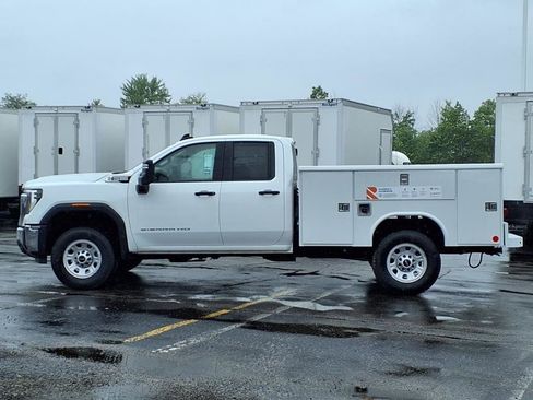 New 2025 GMC Sierra 3500 Pro w/ Convenience Package image 3