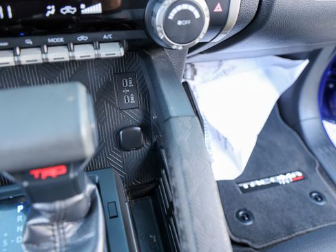 Used 2024 Toyota Tacoma TRD Sport image 29