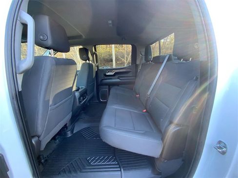 Certified 2022 Chevrolet Silverado 1500 LT Trail Boss w/ Convenience Package II image 23