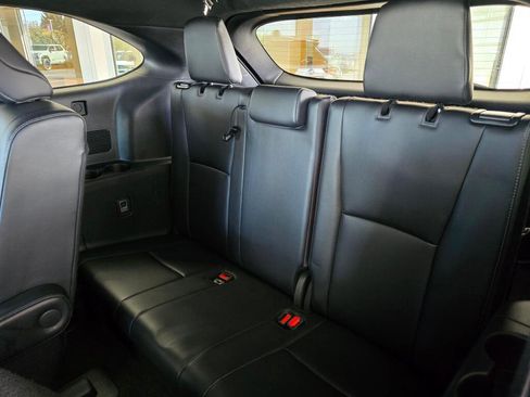 Used 2024 Toyota Highlander XSE FWD image 40