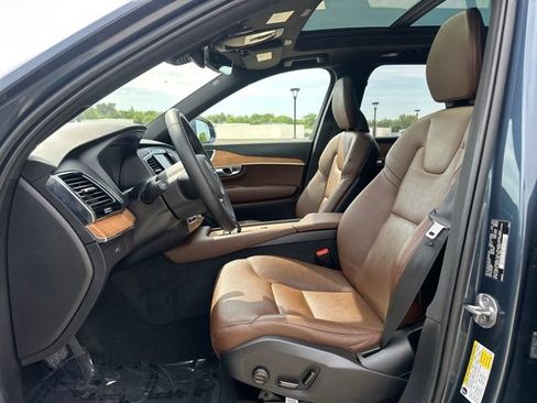 Certified 2023 Volvo XC90 B6 Plus AWD/4WD image 19