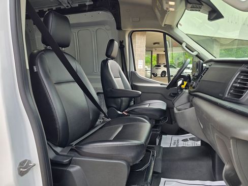 Used 2024 Ford Transit 250 148 Medium Roof Extended AWD image 34