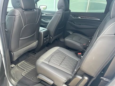 Used 2023 Buick Enclave Avenir w/ Avenir Technology Package AWD/4WD image 11