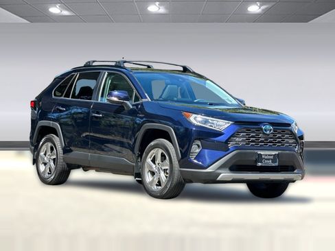 Used 2021 Toyota RAV4 Limited w/ Carpet Mat Package (TMS) AWD/4WD image 7