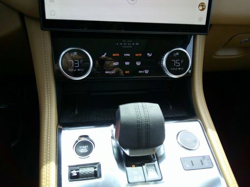 Used 2023 Jaguar F-PACE S image 32