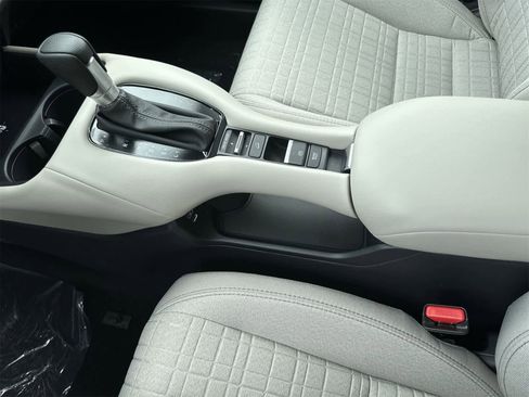 New 2026 Honda HR-V LX image 19